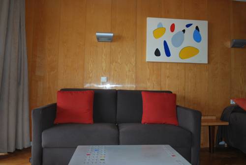 Imagen de la habitación del Hotel Le Corbusier. Foto 16