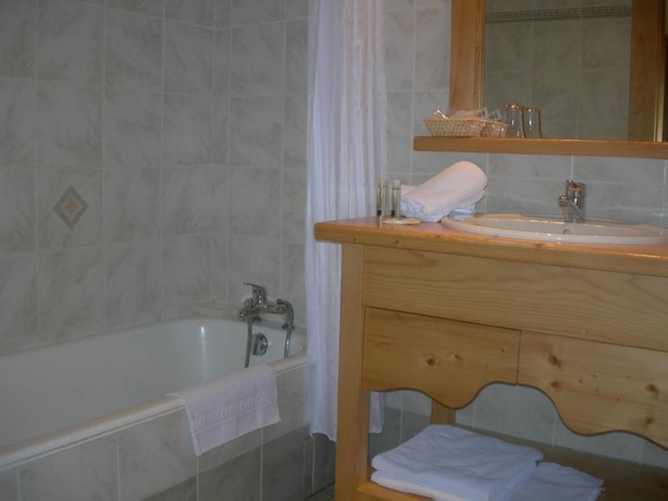 Imagen de la habitación del Hotel Le Cordonant. Foto 8
