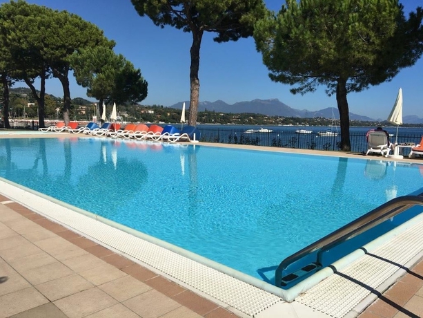 Imagen de la piscina del Hotel Le Corti del Lago - Apartments. Foto 19