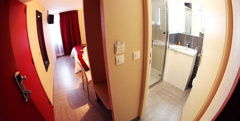 Imagen de los exteriores del Hotel Le Coudon. Foto 10