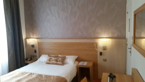 Imagen de la habitación del Hotel Le Coureau. Foto 9