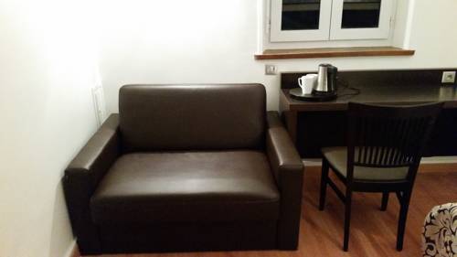 Imagen de la habitación del Hotel Le Coureau. Foto 10