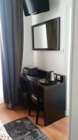 Imagen de la habitación del Hotel Le Coureau. Foto 14