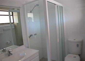 Imagen de la habitación del Hotel Le Court Villas. Foto 6