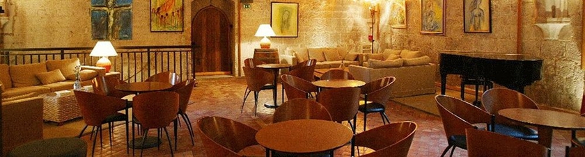Imagen del bar/restaurante del Hotel Le Couvent Royal. Foto 1