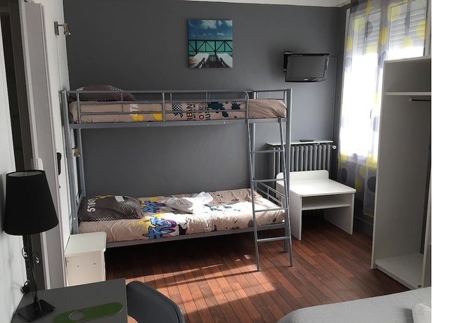 Imagen de la habitación del Hotel Le Crystal H&ocirc;tel. Foto 8