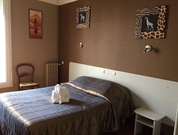 Imagen de la habitación del Hotel Le Crystal H&ocirc;tel. Foto 10