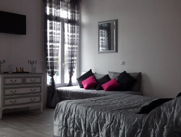 Imagen de la habitación del Hotel Le Crystal H&ocirc;tel. Foto 17