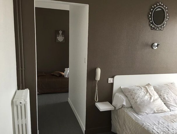 Imagen de la habitación del Hotel Le Crystal H&ocirc;tel. Foto 19