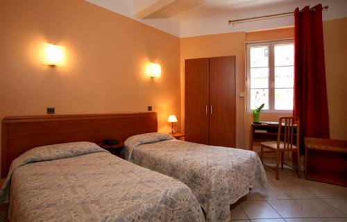 Imagen de la habitación del Hotel Le Dauphin, AJACCIO. Foto 4