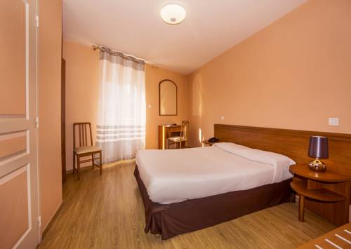 Imagen de la habitación del Hotel Le Dauphin, AJACCIO. Foto 6