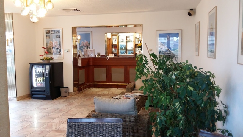 Imagen de los interiores del Hotel Le Dauphin, Arcachon. Foto 19