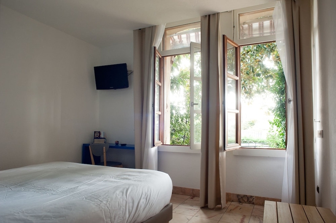 Imagen de la habitación del Hotel Le Dauphin, Arcachon. Foto 12