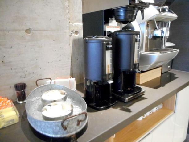 Imagen general del Hotel Le Dauphin Montreal Centre Ville. Foto 11