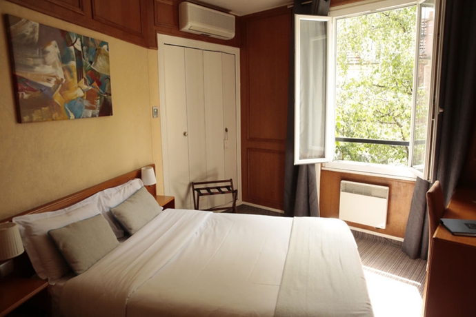 Imagen de la habitación del Hotel Le Dauphin, Quartier Boieldieu. Foto 11