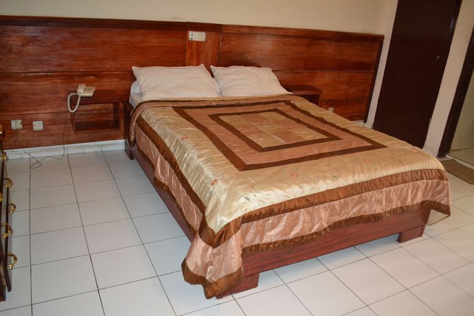 Imagen de la habitación del Hotel Le Diplomate. Foto 7