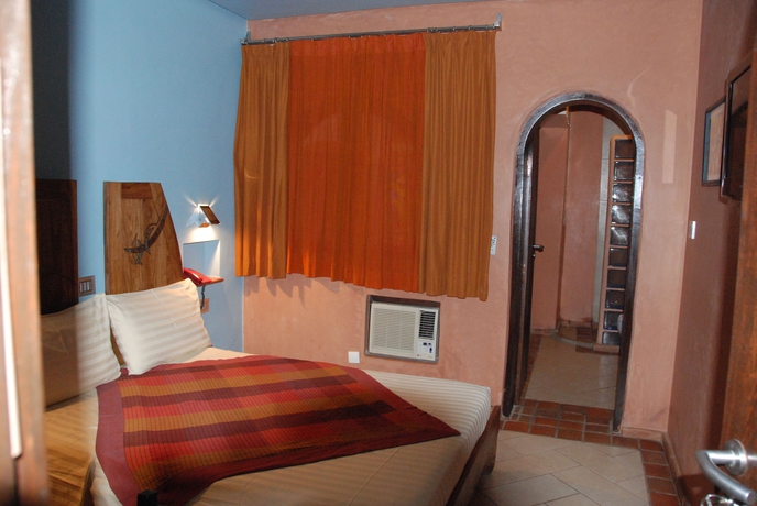 Imagen de la habitación del Hotel Le Djoloff. Foto 2