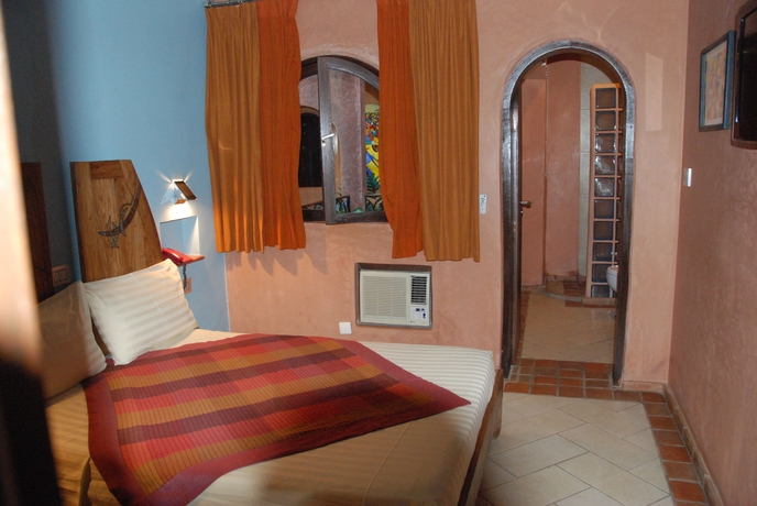 Imagen de la habitación del Hotel Le Djoloff. Foto 5