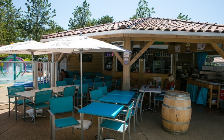 Imagen del bar/restaurante del Hotel Le Domaine De La Marina. Foto 3