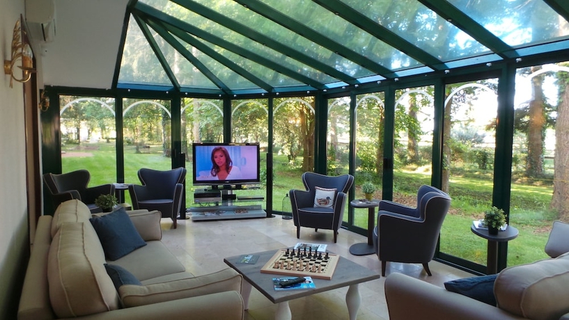 Imagen de los exteriores del Hotel Le Domaine De La Vall&eacute;e. Foto 15