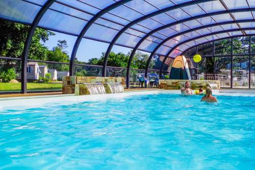 Imagen de la habitación del Hotel Le Domaine De Mesqueau. Foto 2