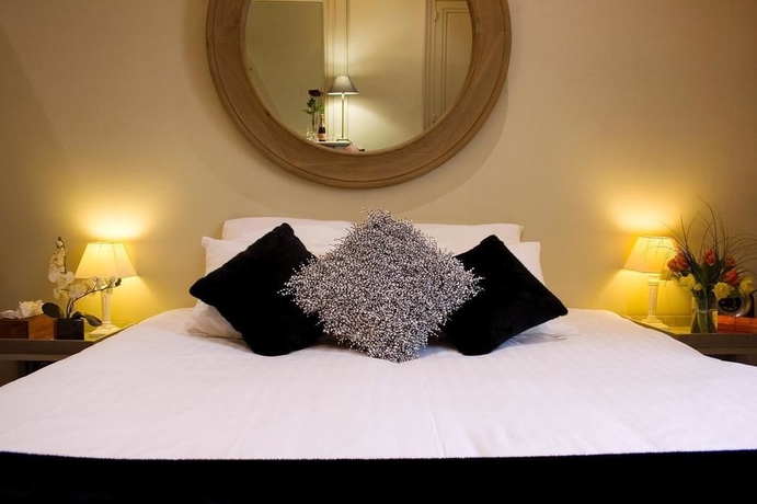 Imagen de la habitación del Hotel Le Domaine De Raba. Foto 3