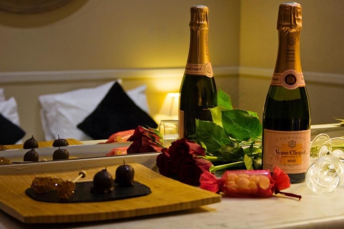 Imagen de la habitación del Hotel Le Domaine De Raba. Foto 4