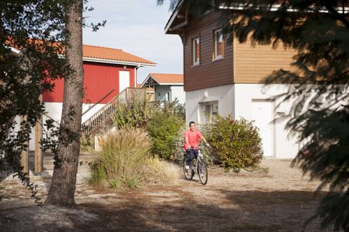 Imagen de la habitación del Hotel Le Domaine Des Grands Lacs. Foto 14