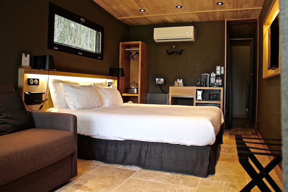 Imagen de la habitación del Hotel Le Domaine Des Pr&eacute;s Verts and Spa Vin&eacute;sime. Foto 10
