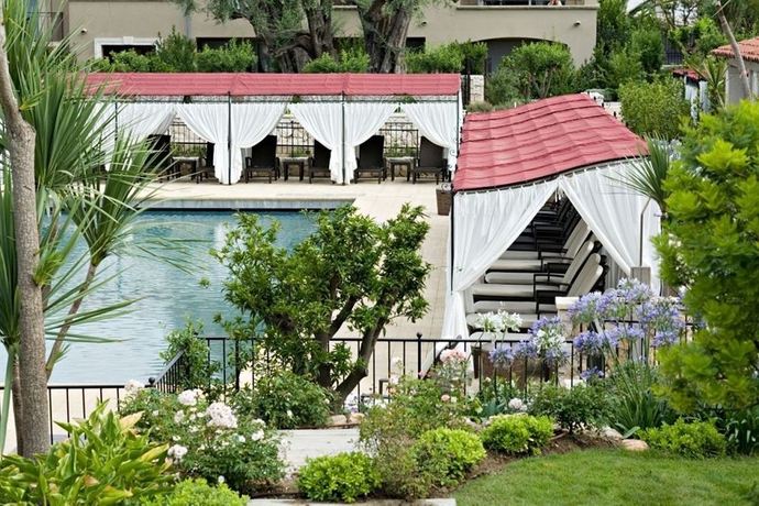 Imagen de la piscina del Hotel Le Domaine Du Mas De Pierre. Foto 10