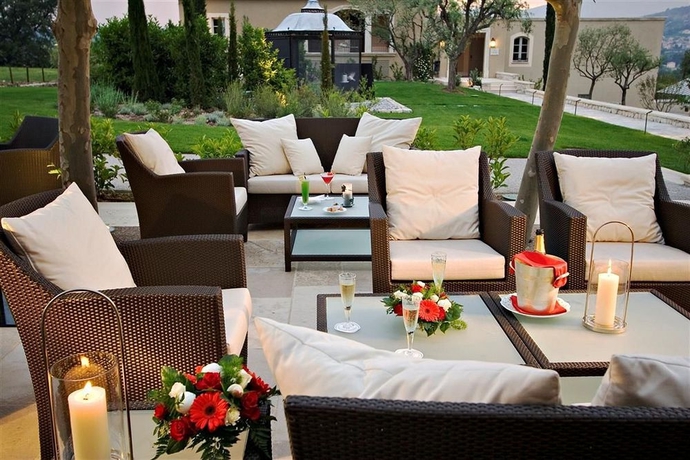 Imagen de los exteriores del Hotel Le Domaine Du Mas De Pierre. Foto 8