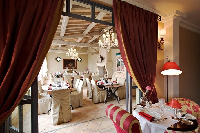 Imagen del bar/restaurante del Hotel Le Domaine Du Mas De Pierre. Foto 4