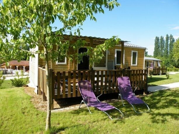 Imagen de la habitación del Hotel Le Domaine de Pecany. Foto 13