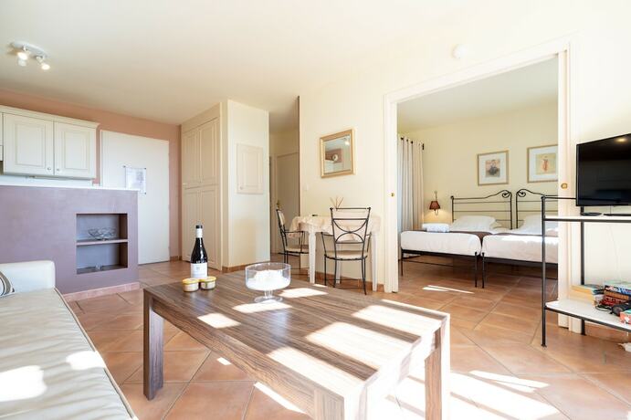 Imagen general del Hotel Le Domaine de Provence Country Club. Foto 9