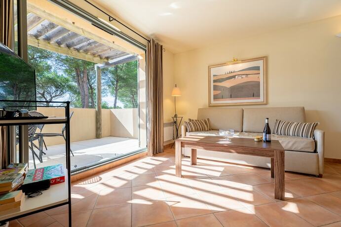 Imagen general del Hotel Le Domaine de Provence Country Club. Foto 14