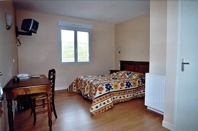 Imagen de la habitación del Hotel Le Domaine de Renaudet. Foto 7