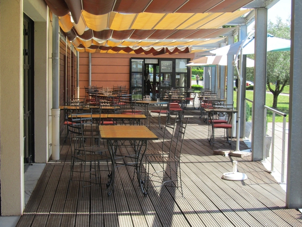 Imagen del bar/restaurante del Hotel Le Domaine des Fontaines. Foto 4