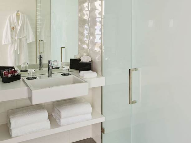 Imagen de la habitación del Hotel Le Domaine des Vanneaux Golf and Spa MGallery. Foto 7