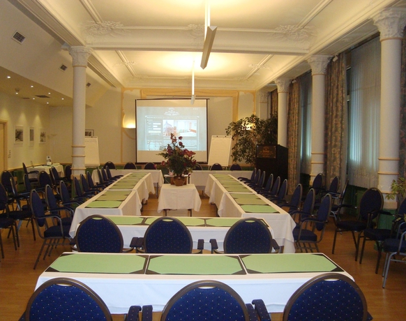 Imagen de los interiores del Hotel Le Dome. Foto 13