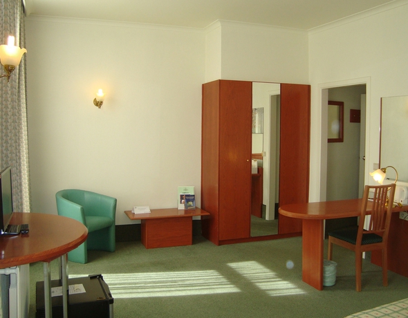 Imagen de la habitación del Hotel Le Dome. Foto 7