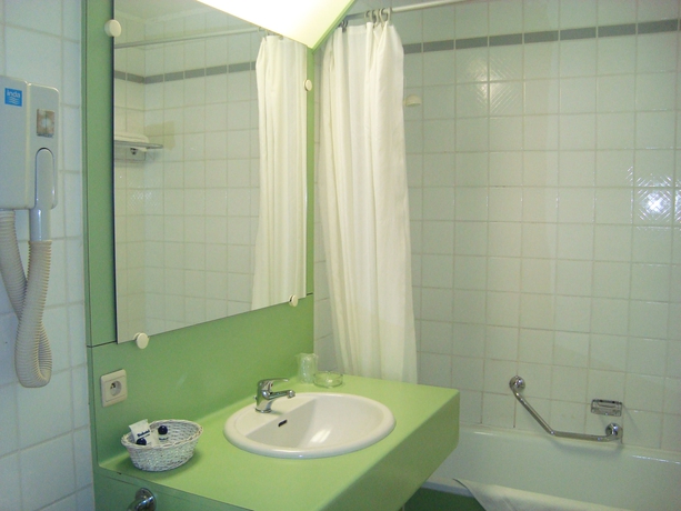 Imagen de la habitación del Hotel Le Dome. Foto 11