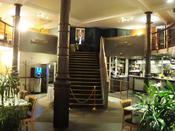 Imagen del bar/restaurante del Hotel Le Dome. Foto 5