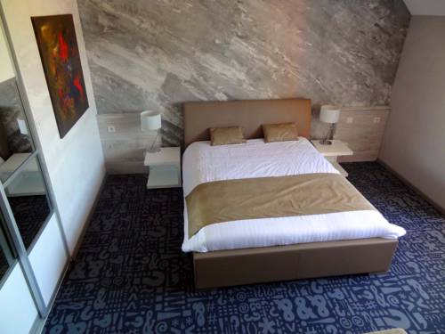 Imagen de la habitación del Hotel Le Dormeur. Foto 17