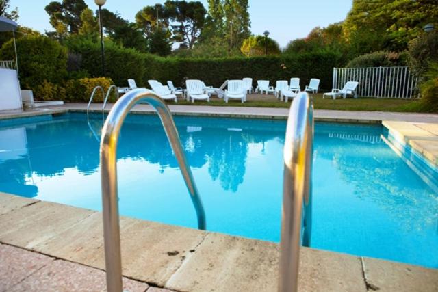 Imagen de la piscina del Hotel Le Drips. Foto 18