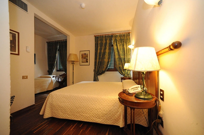 Imagen de la habitación del Hotel Le Due Fontane. Foto 10