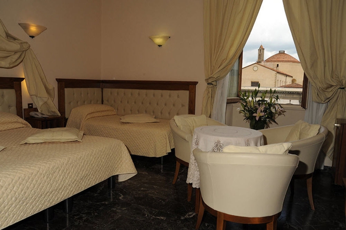 Imagen de la habitación del Hotel Le Due Fontane. Foto 11