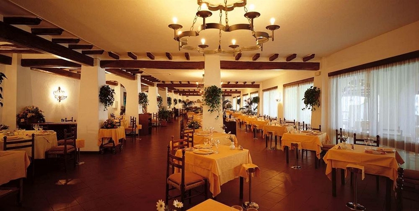 Imagen del bar/restaurante del Hotel Le Dune. Foto 2