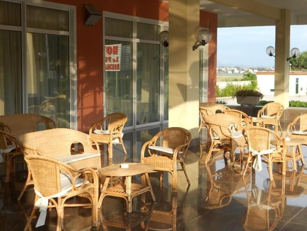 Imagen del bar/restaurante del Hotel Le Dune, Parco Mazzola. Foto 2