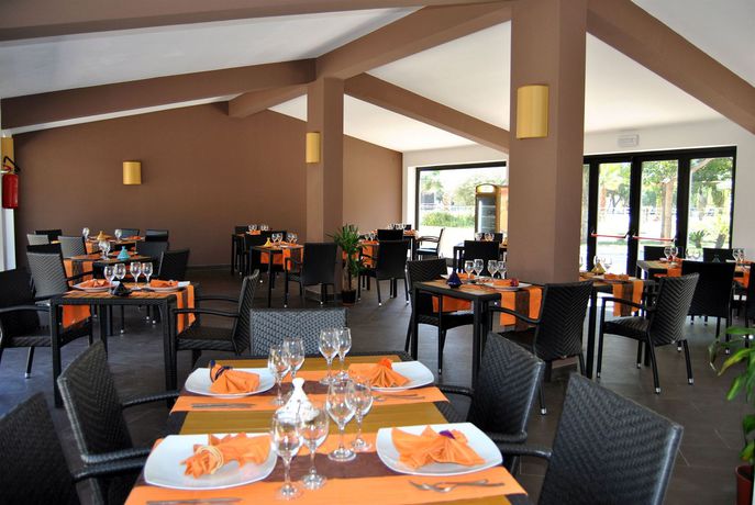 Imagen de los exteriores del Hotel Le Dune Resort. Foto 12