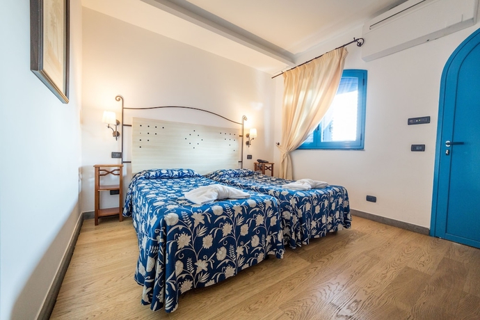Imagen de la habitación del Hotel Le Dune Sicily. Foto 4